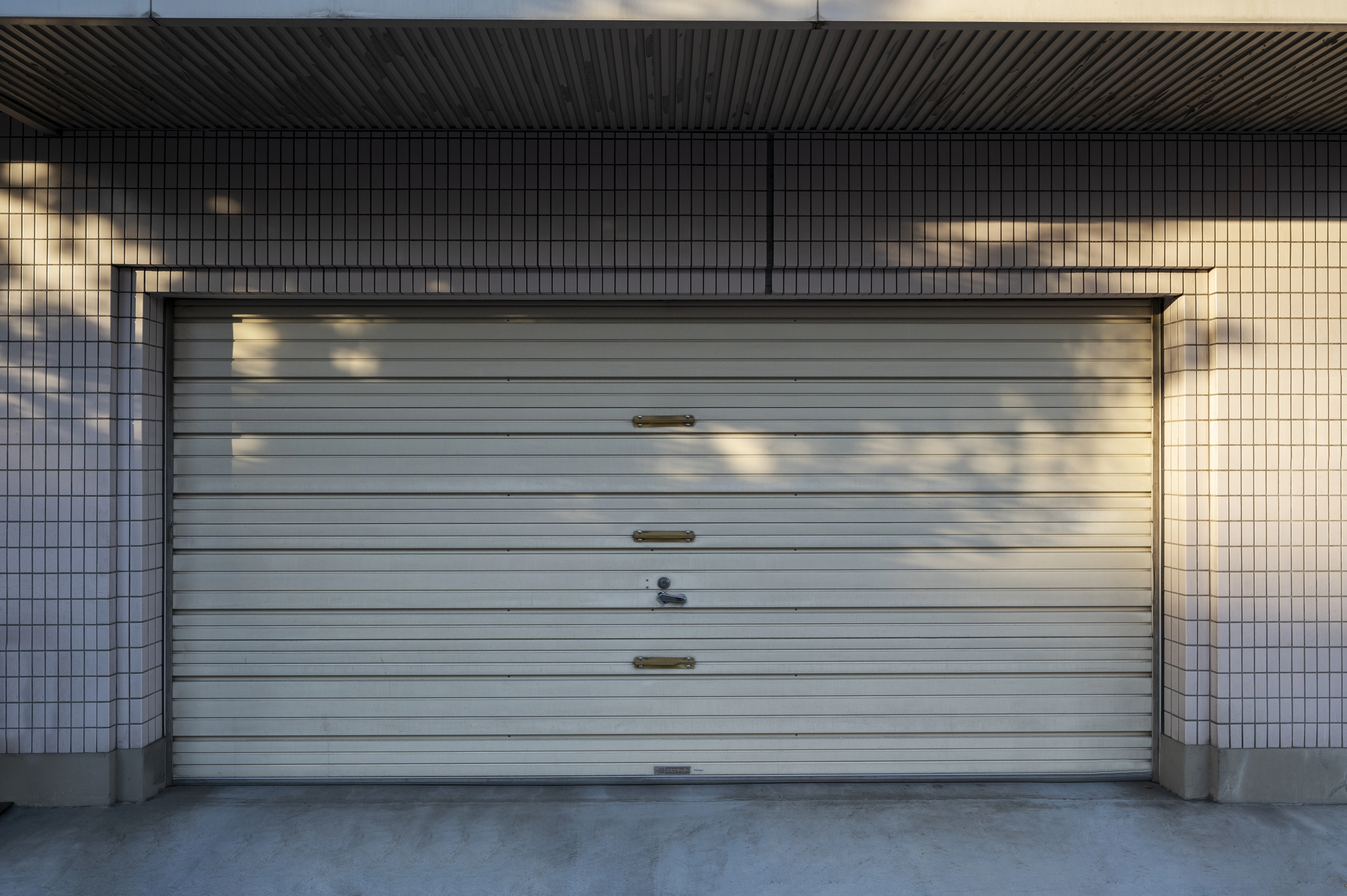 Professional garage door repair and installation in Beverly Hills, CA